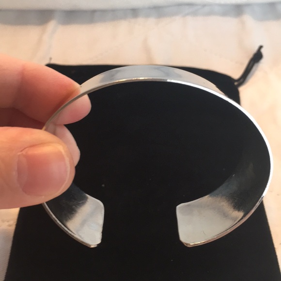 🌸5/$25🌸 Silver (in color) Bangle Cuff Bracelet - Picture 3 of 5